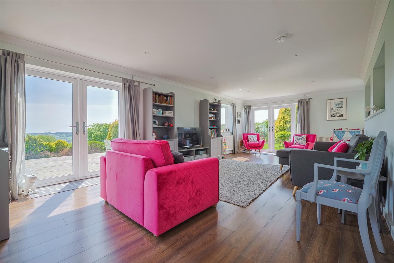 Misty Hills Close, Three Crosses, Swansea, SA4 3JF